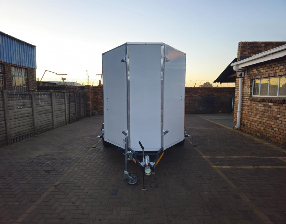5 Meter Enclosed (Double Axle)
